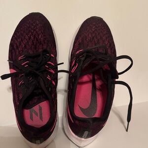 Nike Pegasus 36 Women’s Black and Pink Athletic Running Shoes Size 7